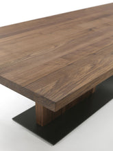 Liam Wood | Table | 