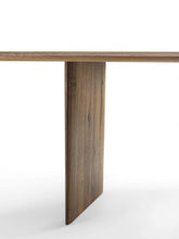 Vela | Table | 