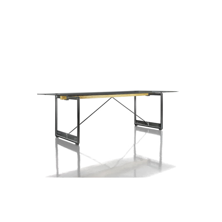 Brut | Table