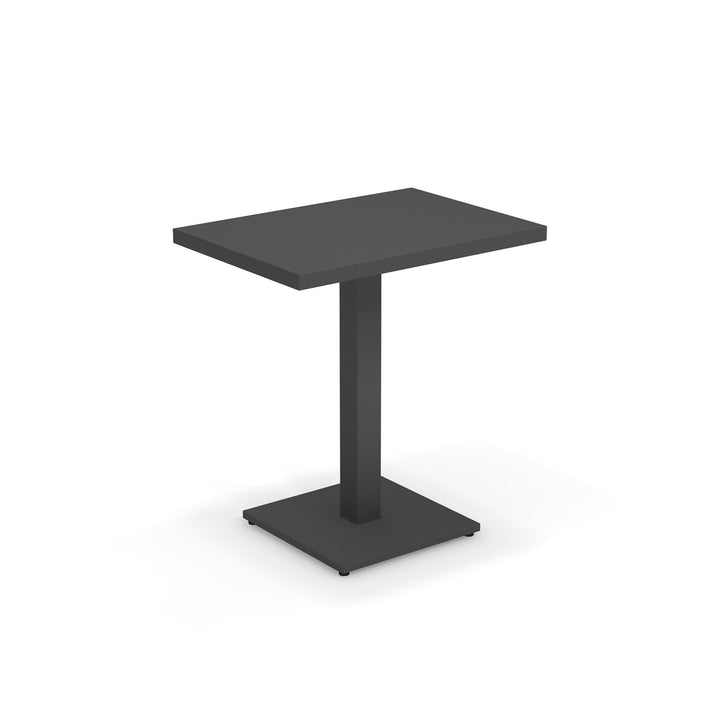 Round - Rectangular table